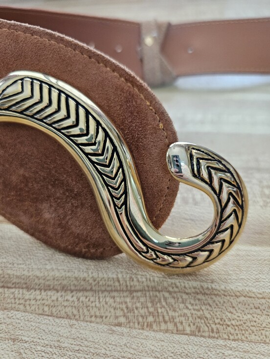 VTG 80s Comeco Royal Art 9449 Brown Suede V Belt Ornate Gold Buckle Sz 36\